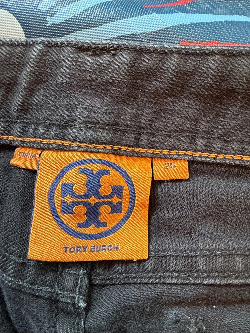 Tory Burch size 25 Classic Tory Jeans black